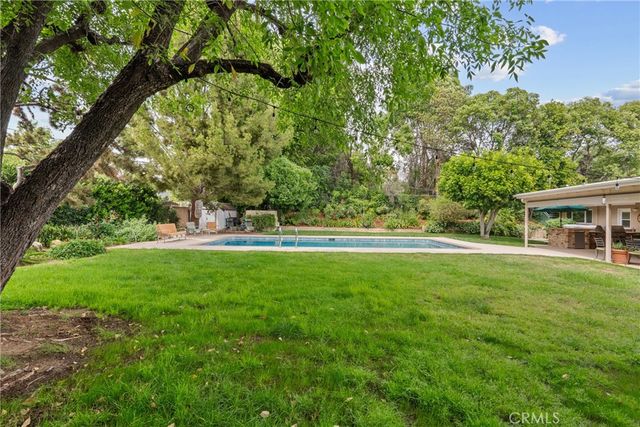 9513 Bianca, Northridge, CA 91325