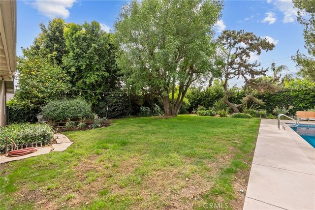 9513 Bianca, Northridge, CA 91325