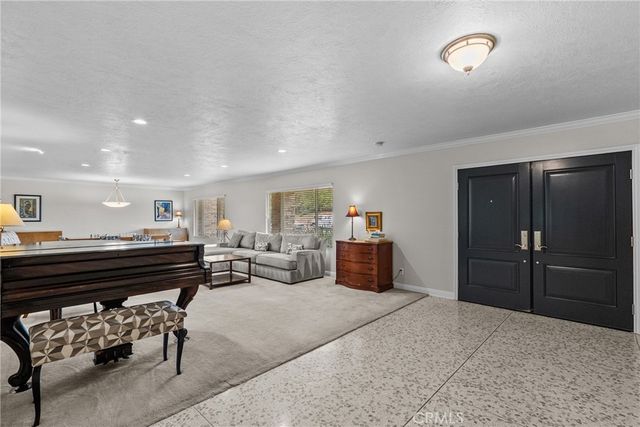 9513 Bianca, Northridge, CA 91325