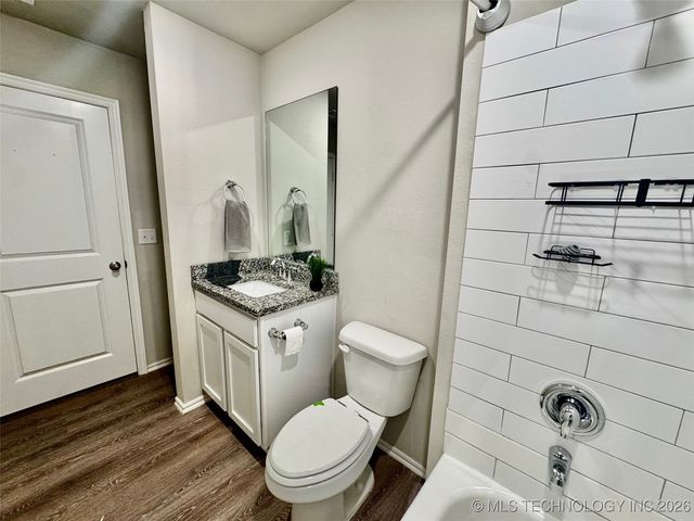 11424 S 282nd East Avenue S, Coweta, OK 74429