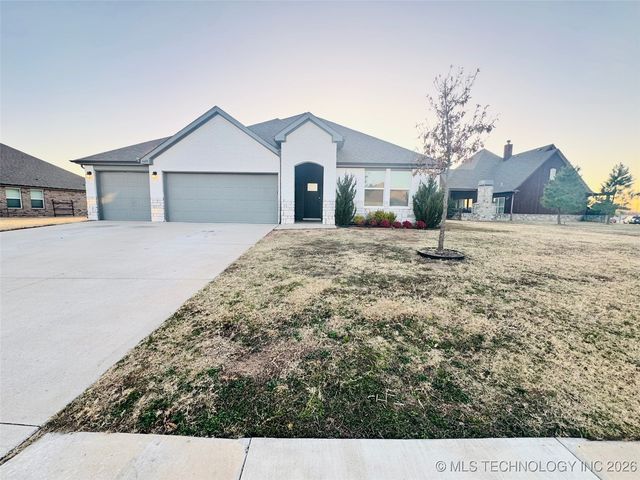 11424 S 282nd East Avenue S, Coweta, OK 74429