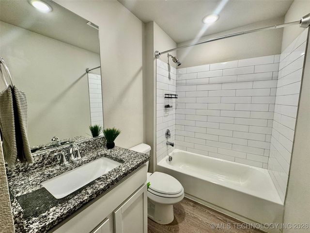 11424 S 282nd East Avenue S, Coweta, OK 74429