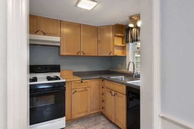 102 Sea Street, Dennis Port, MA 02639