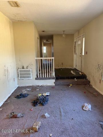 8002 LENOX Avenue, Jacksonville, FL 32221