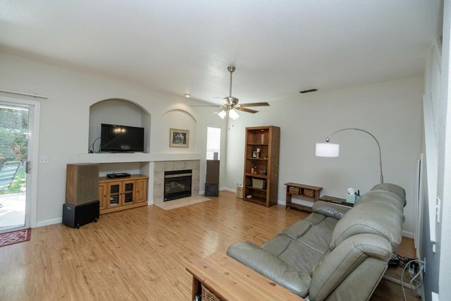 2516 Maestro Way, Modesto, CA 95355