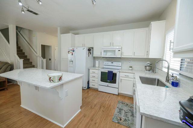 2516 Maestro Way, Modesto, CA 95355