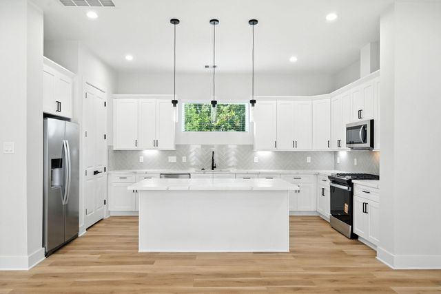 2306 Hoskins Drive E, Houston, TX 77080