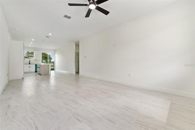 2048 DIXIE AVENUE, Sanford, FL 32771