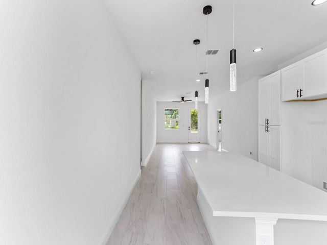 2048 DIXIE AVENUE, Sanford, FL 32771