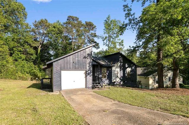 505 Toxaway Court, Fayetteville, NC 28314