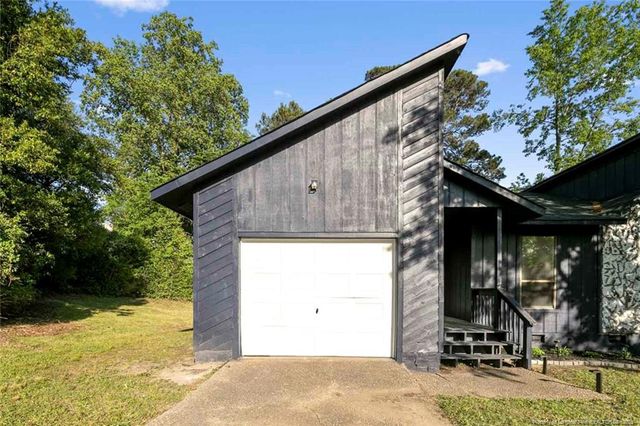 505 Toxaway Court, Fayetteville, NC 28314