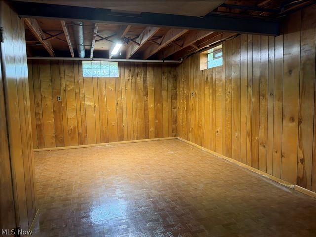 1758 Lancaster Drive, Youngstown, OH 44511