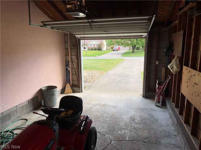 1758 Lancaster Drive, Youngstown, OH 44511