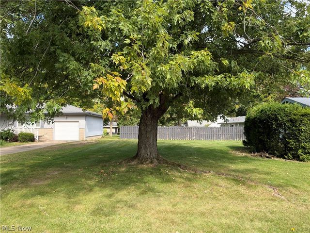 1758 Lancaster Drive, Youngstown, OH 44511