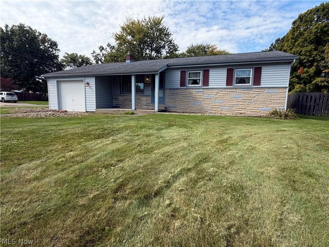 1758 Lancaster Drive, Youngstown, OH 44511