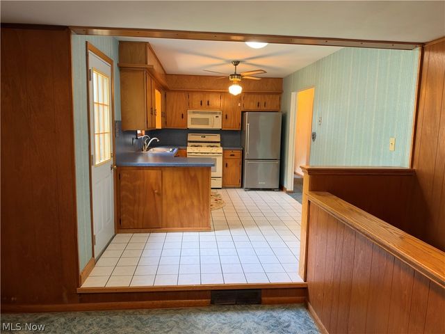 1758 Lancaster Drive, Youngstown, OH 44511