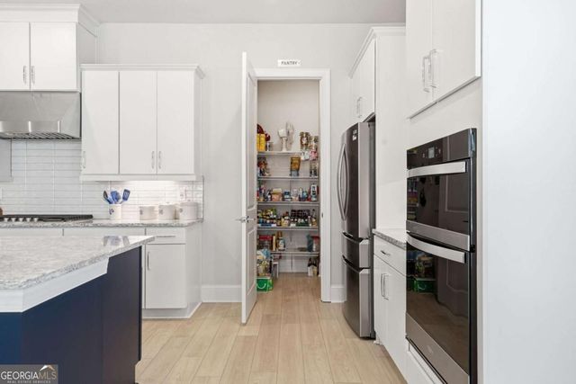 360 Vinca Circle NW, Kennesaw, GA 30144