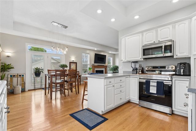 324 Valley Drive, Center Point, IA 52213