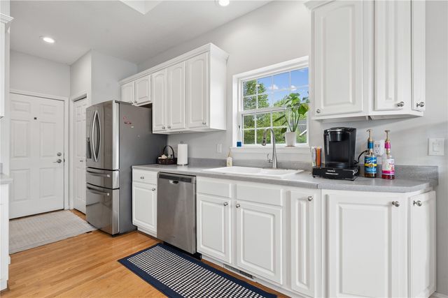 324 Valley Drive, Center Point, IA 52213