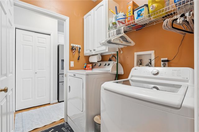 324 Valley Drive, Center Point, IA 52213