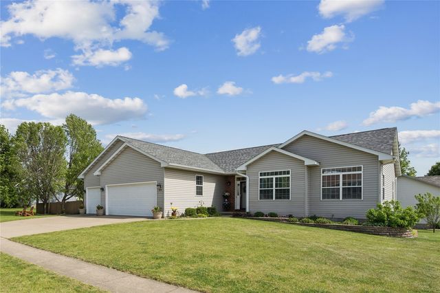 324 Valley Drive, Center Point, IA 52213