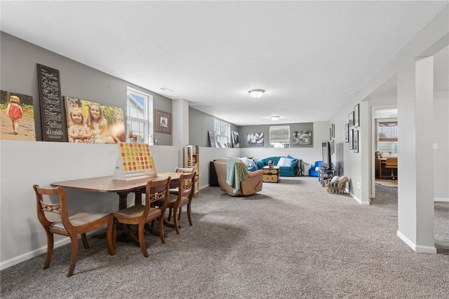 324 Valley Drive, Center Point, IA 52213