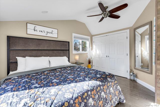 56 Fairfields Lane, Huntington Station, NY 11746