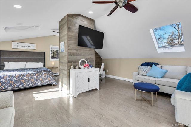 56 Fairfields Lane, Huntington Station, NY 11746