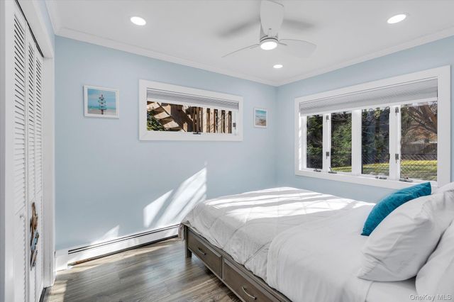 56 Fairfields Lane, Huntington Station, NY 11746