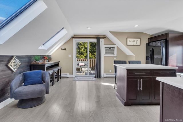 56 Fairfields Lane, Huntington Station, NY 11746