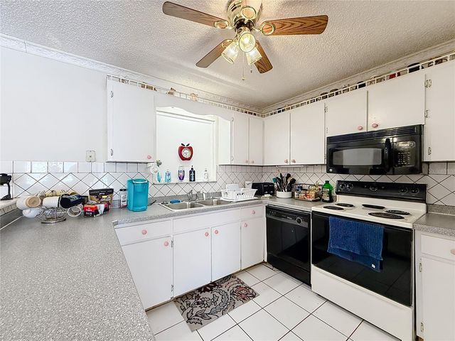 50 SE SPRING LOOP, Ocala, FL 34472