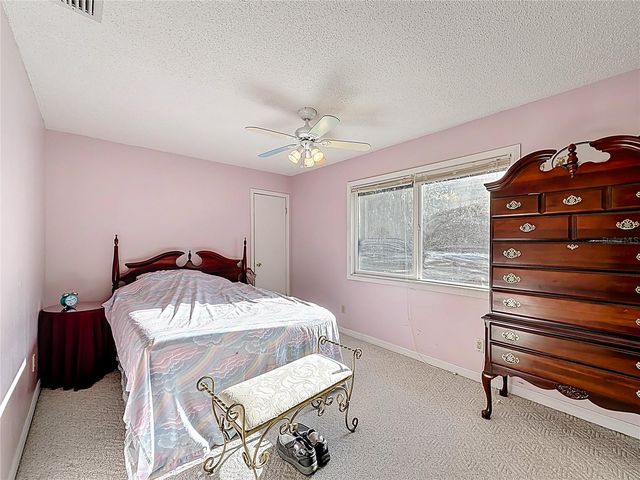 50 SE SPRING LOOP, Ocala, FL 34472