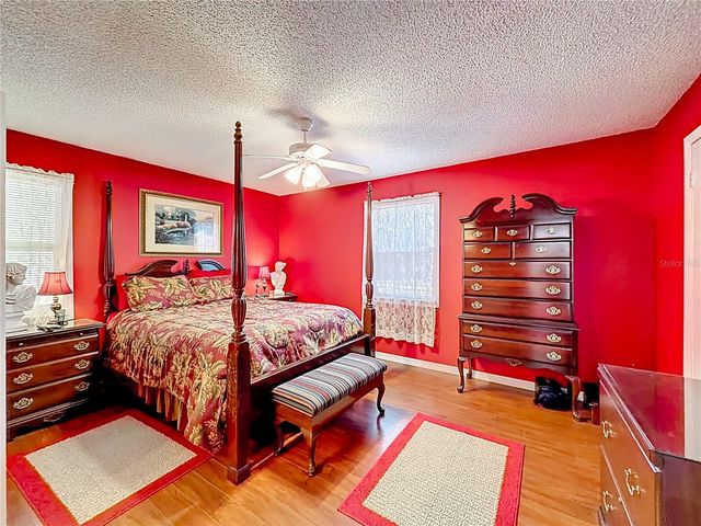 50 SE SPRING LOOP, Ocala, FL 34472