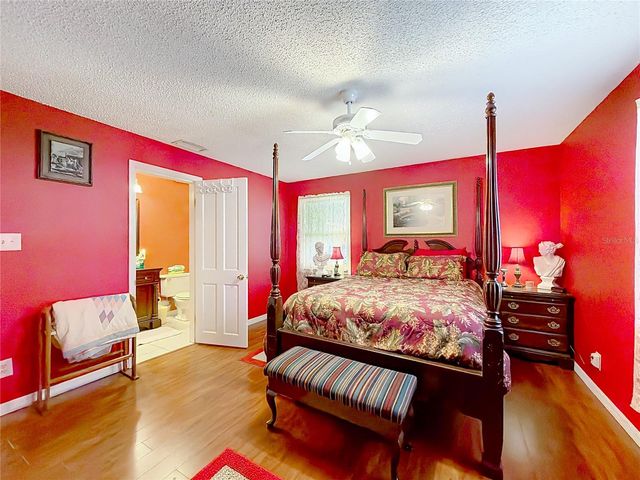 50 SE SPRING LOOP, Ocala, FL 34472