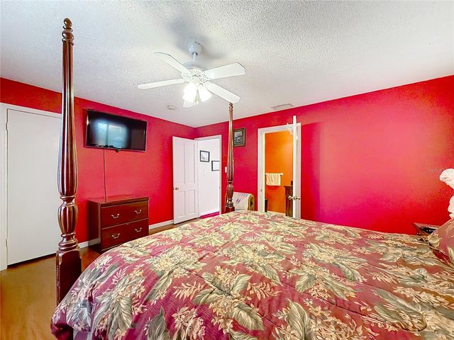 50 SE SPRING LOOP, Ocala, FL 34472