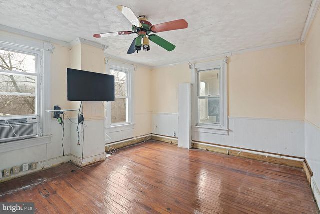 1049 POOLE RD, Westminster, MD 21157