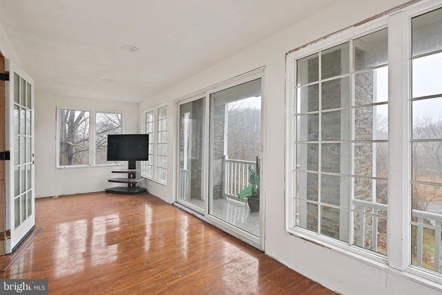 1049 POOLE RD, Westminster, MD 21157