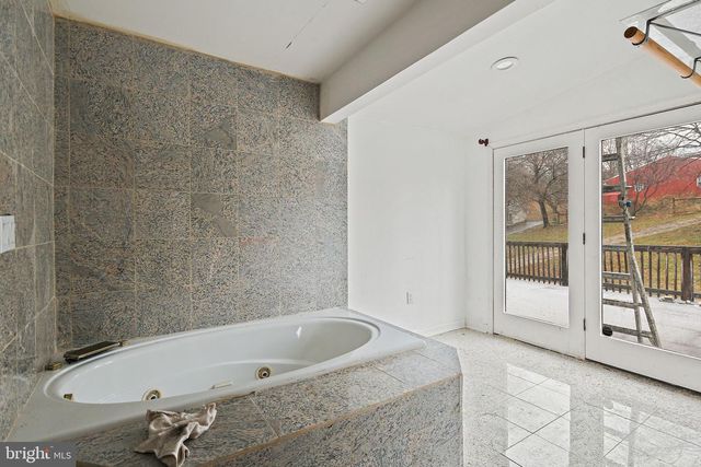 1049 POOLE RD, Westminster, MD 21157