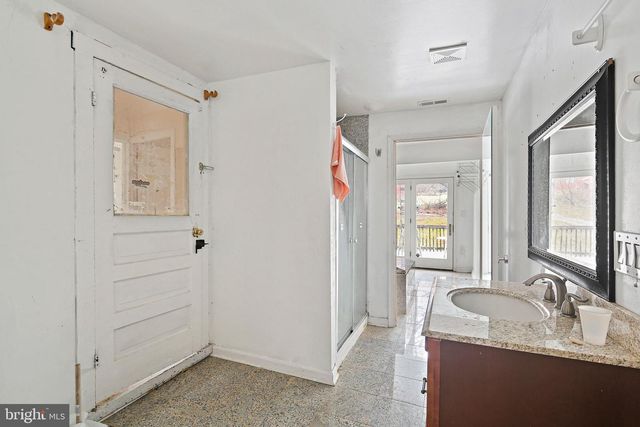 1049 POOLE RD, Westminster, MD 21157