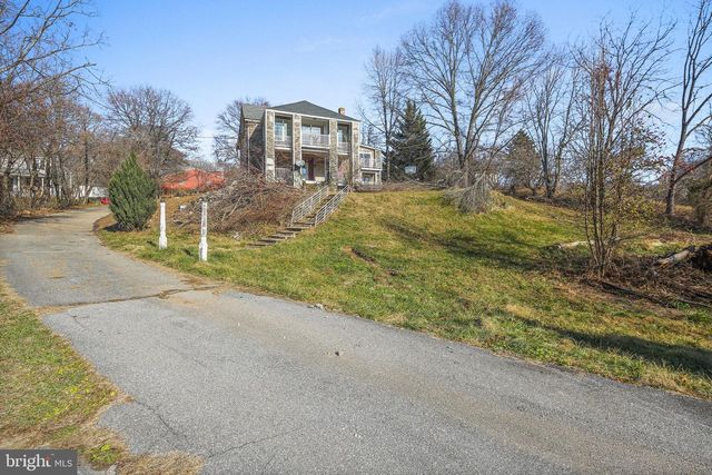 1049 POOLE RD, Westminster, MD 21157