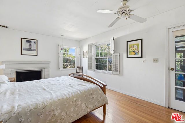 15203 Camarillo Street, Sherman Oaks, CA 91403