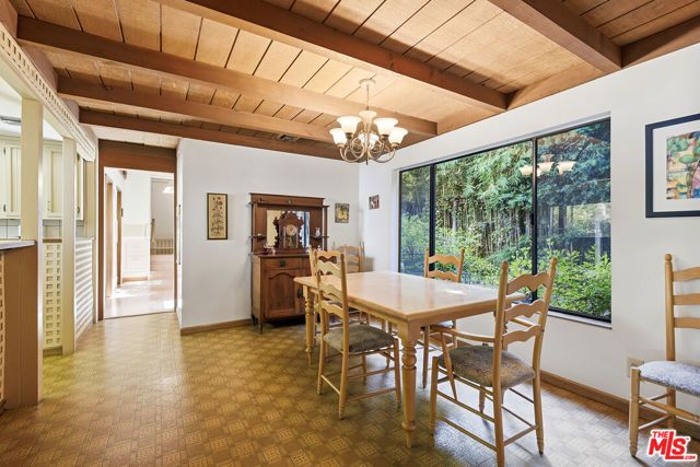 15203 Camarillo Street, Sherman Oaks, CA 91403
