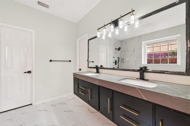 16410 Fondren Grove Drive, Missouri City, TX 77489