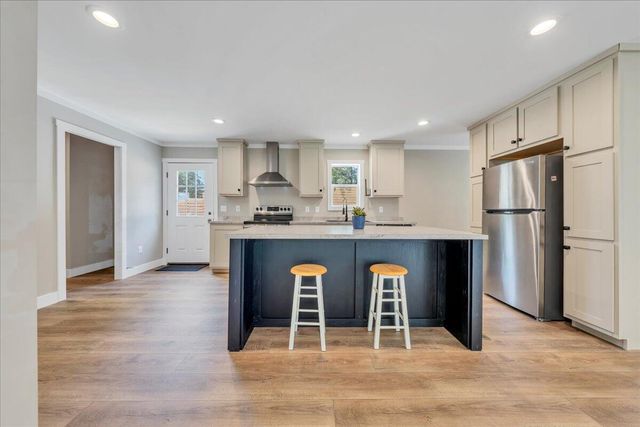 165 Spence RD, Union Hall, VA 24176