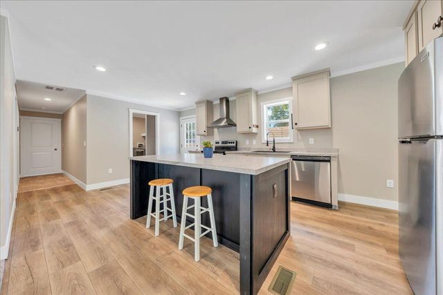 165 Spence RD, Union Hall, VA 24176