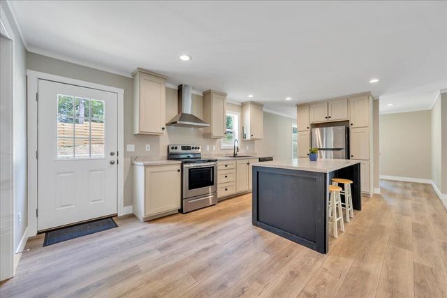 165 Spence RD, Union Hall, VA 24176