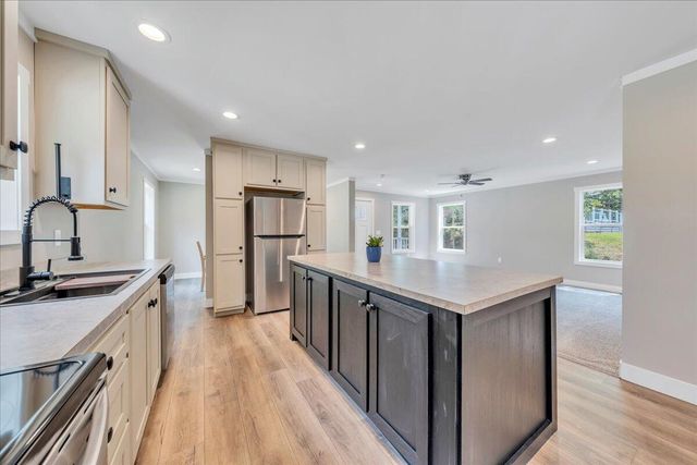 165 Spence RD, Union Hall, VA 24176