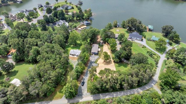 165 Spence RD, Union Hall, VA 24176