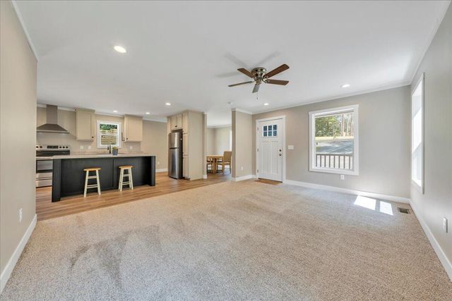 165 Spence RD, Union Hall, VA 24176