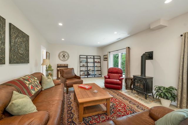 35 Gordon Mountain Road, Windham, NH 03087